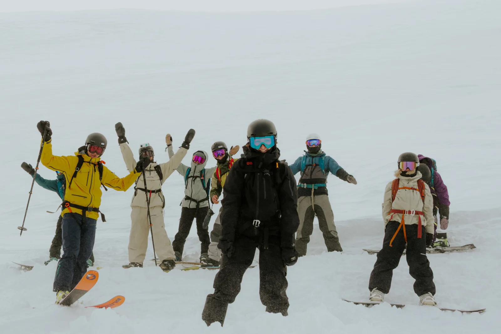 RAW.MOUNTAIN basecamp — lodge, après & mountain life