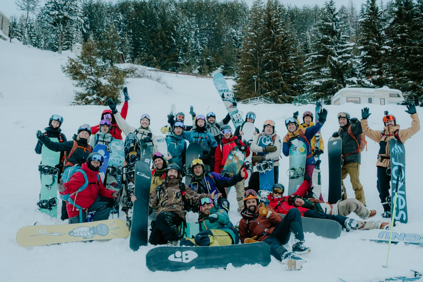 RAW.MOUNTAIN basecamp — lodge, après & mountain life